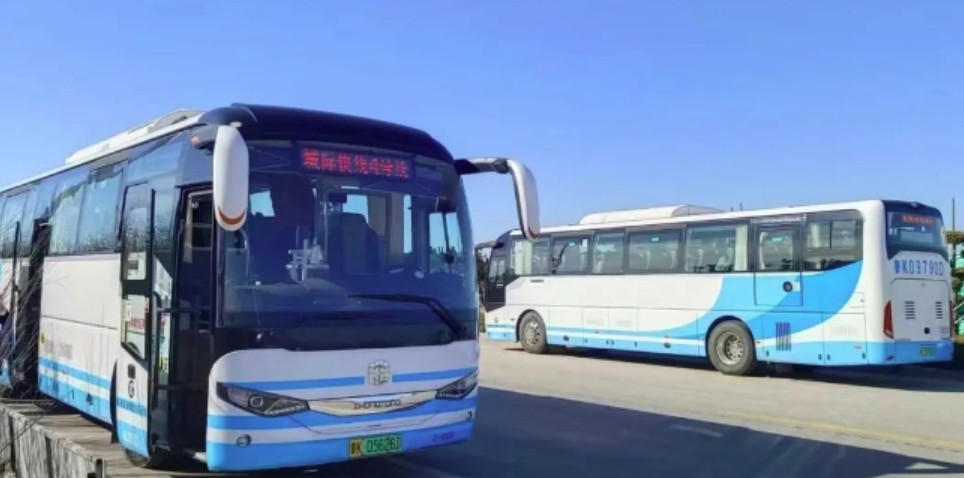 乘坐城際4號線，打卡布魯維斯、那香海、海草部落，連線貓頭山、火炬八街。